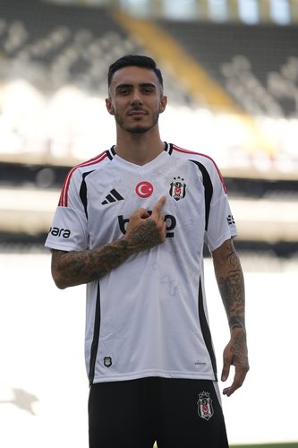 Mutlu Topçu