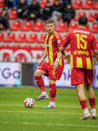 İlhan Özbay