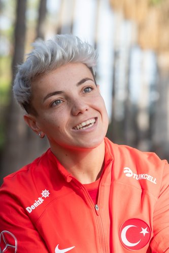Gülbin Hız