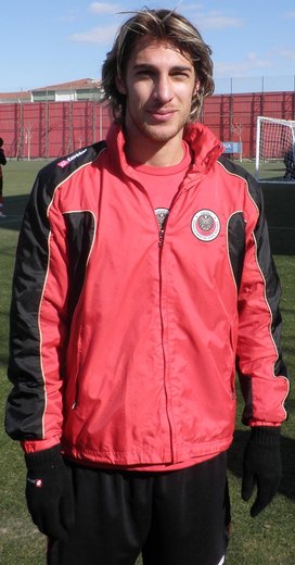 Özgür İleri