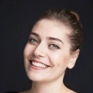 Öznur Serçeler