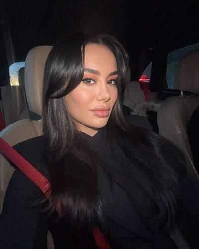 Özge Özel
