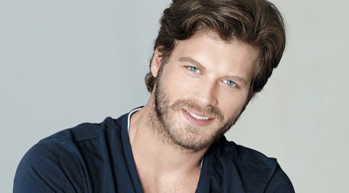 Kıvanç Tatlıtuğ