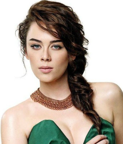 Demet Evgar