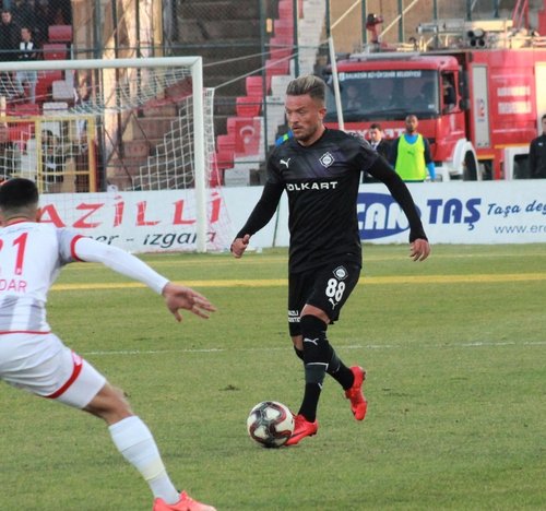 Özgür Özkaya
