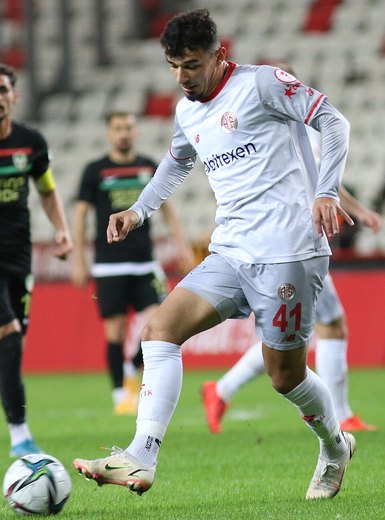 Gökdeniz Bayrakdar