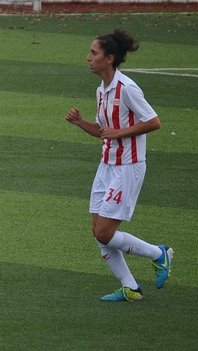 Esra Özkan