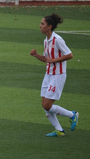 Esra Özkan