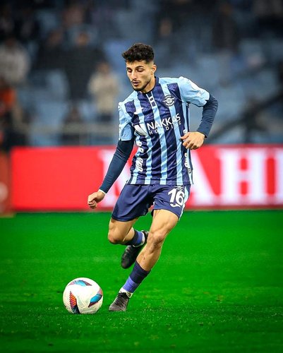 İzzet Çelik