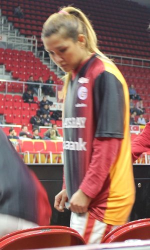 Esra Şencebe