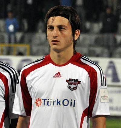 Orhan Gülle