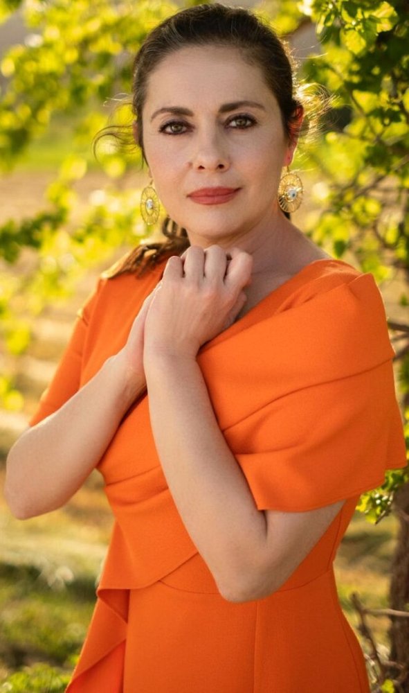 Nilüfer Açıkalın