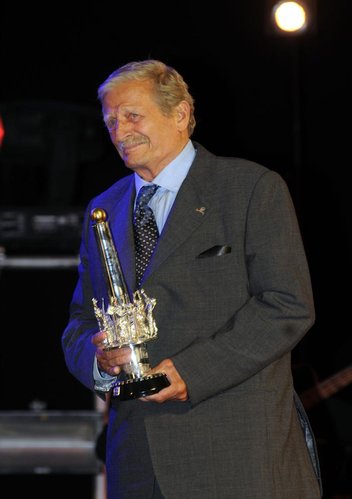 Müşfik Kenter
