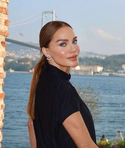 Ebru Şallı