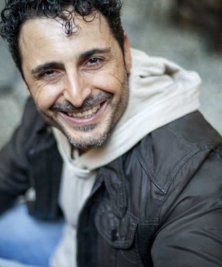 Suat Karausta