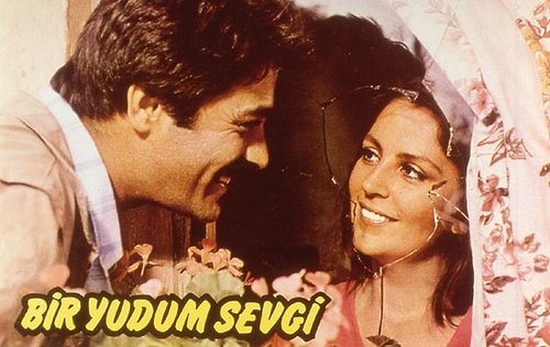 یک جرعه عشق (Bir Yudum Sevgi)