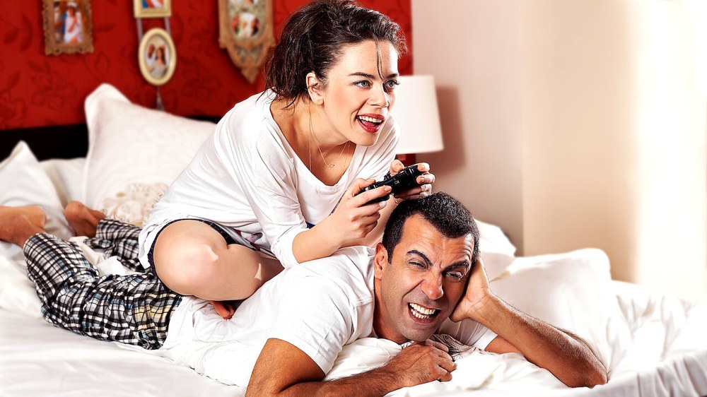 1 Woman 1 Man (1 Kadın 1 Erkek)